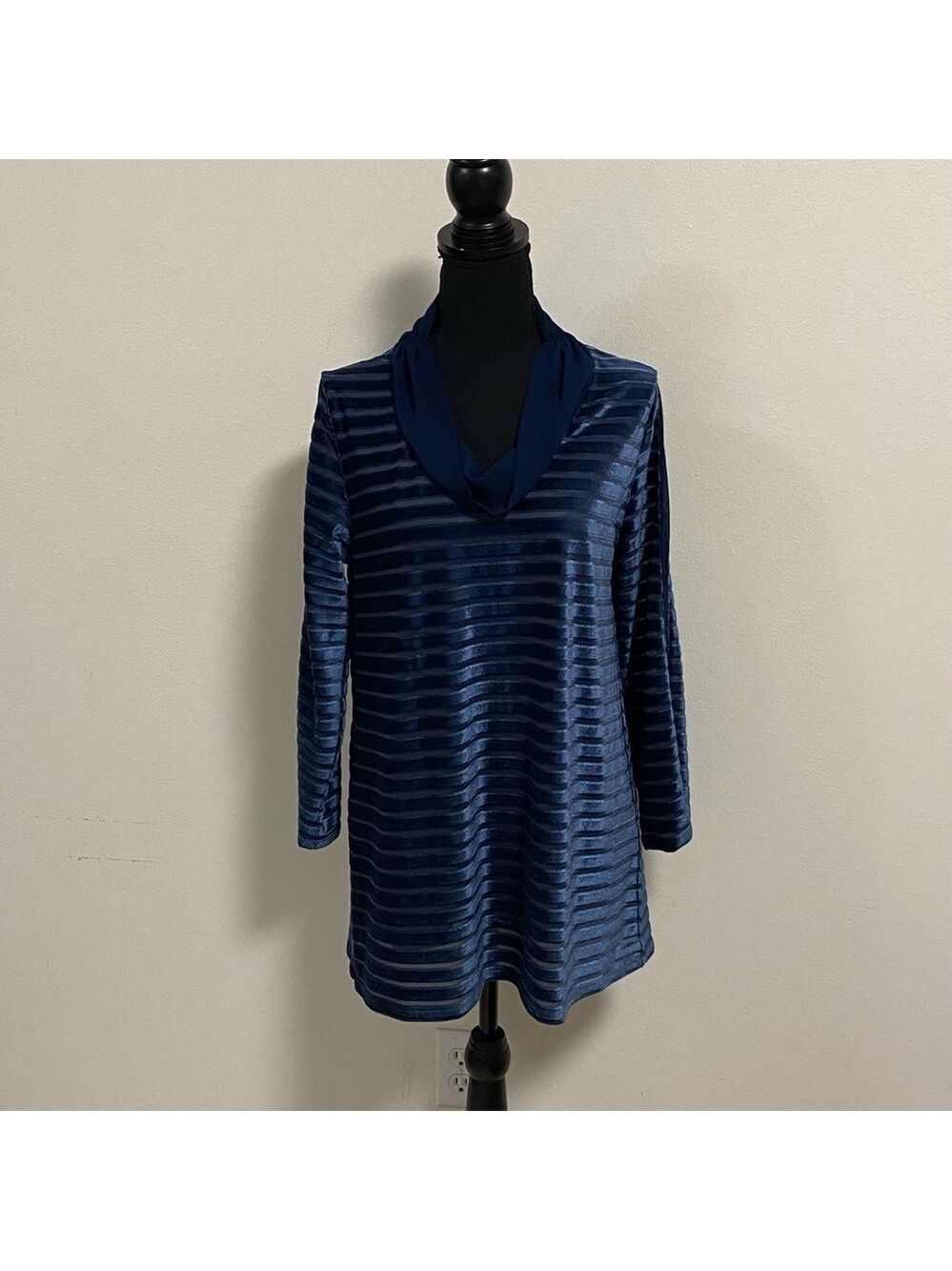 Soft Surroundings Blouse Women’s Size Small striped Blue Velvet Blouse